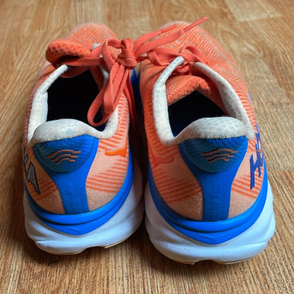 Hoka One One - Picture 5 of 8